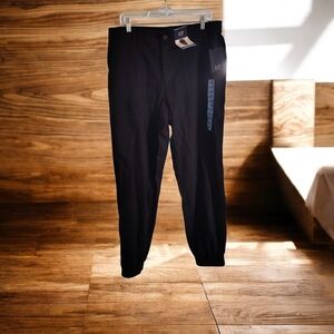 GAP Men's Black Cargo Pants NWT UNDERSTATED ATHLETIC GYM READY PERFORMANCE CHIC
